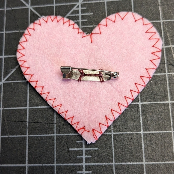 🌈Cute She Her Pronoun Heart Pin Set - Picture 5 of 6